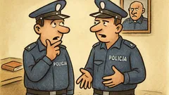 Dowcip: Dwaj policjanci szukają prezentu komendantowi